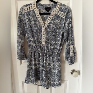 Romeo & Juliet Couture Gray and White Embellished Blouse